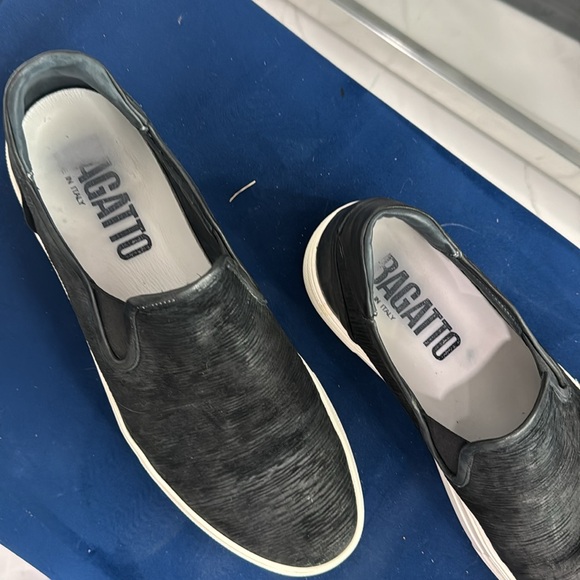 Men’s Italian leather sneaker slip on gently used - Picture 3 of 5